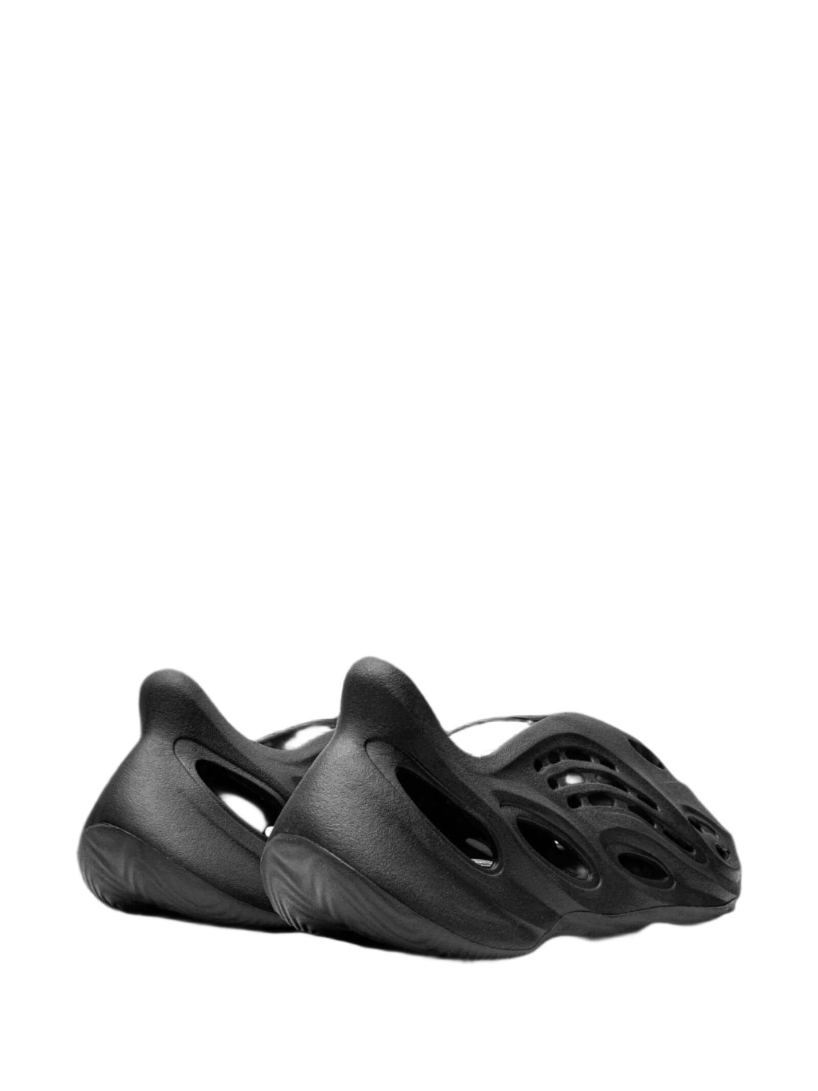 adidasYeezyFoamRNR2